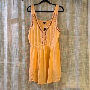 NWT Torrid Peach Embroidered Top